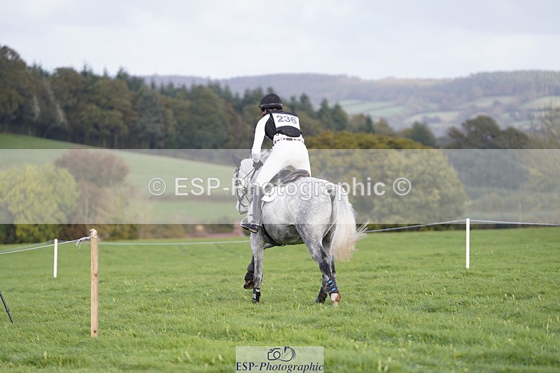 241025-155316-10533 - 236-Musa.Hussain-LIQUID.LUCK