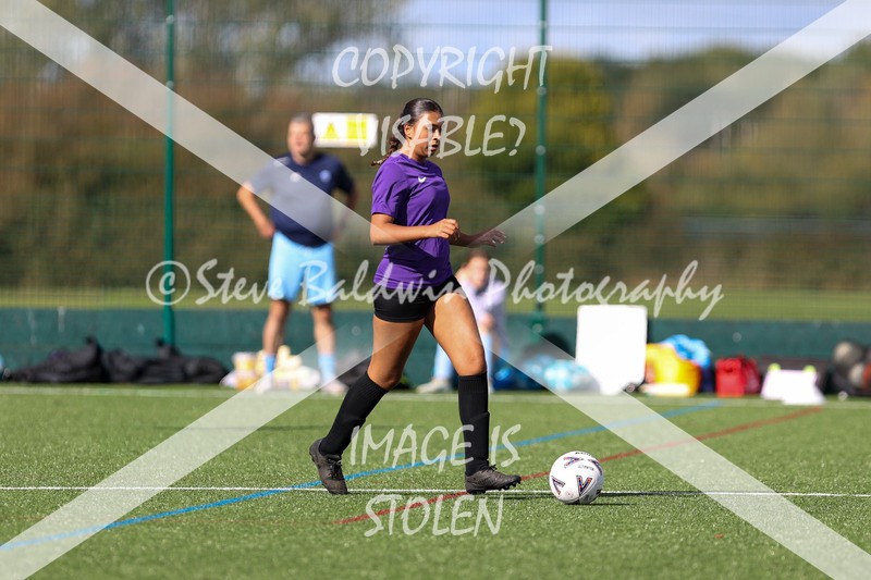 1DX30099 - 2025-09-13 FC Abbey Meads U17 Girls Purple V Cumnors U17 Girls