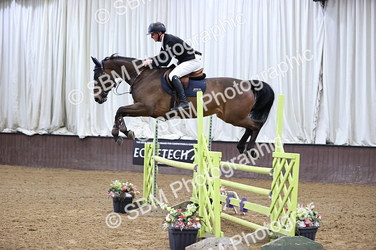 SBM_001515 - Class 4 - Senior Newcomers - 1.10m Open