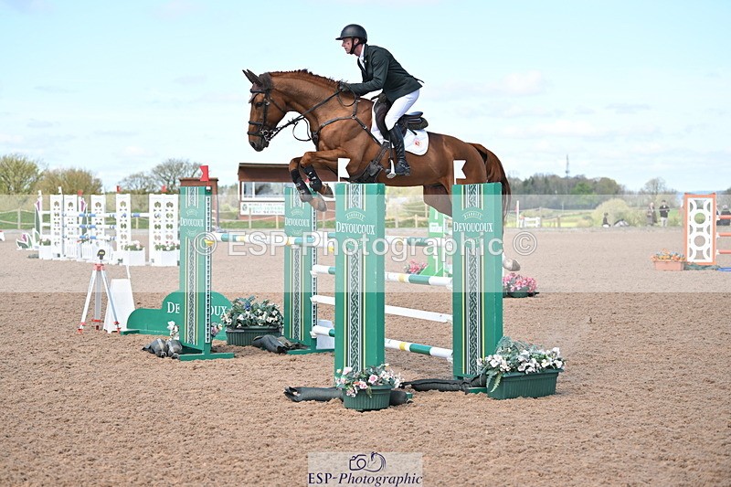 240418A-111351-02495 - Cls 5, 2 Star Medium Tour 1.35m