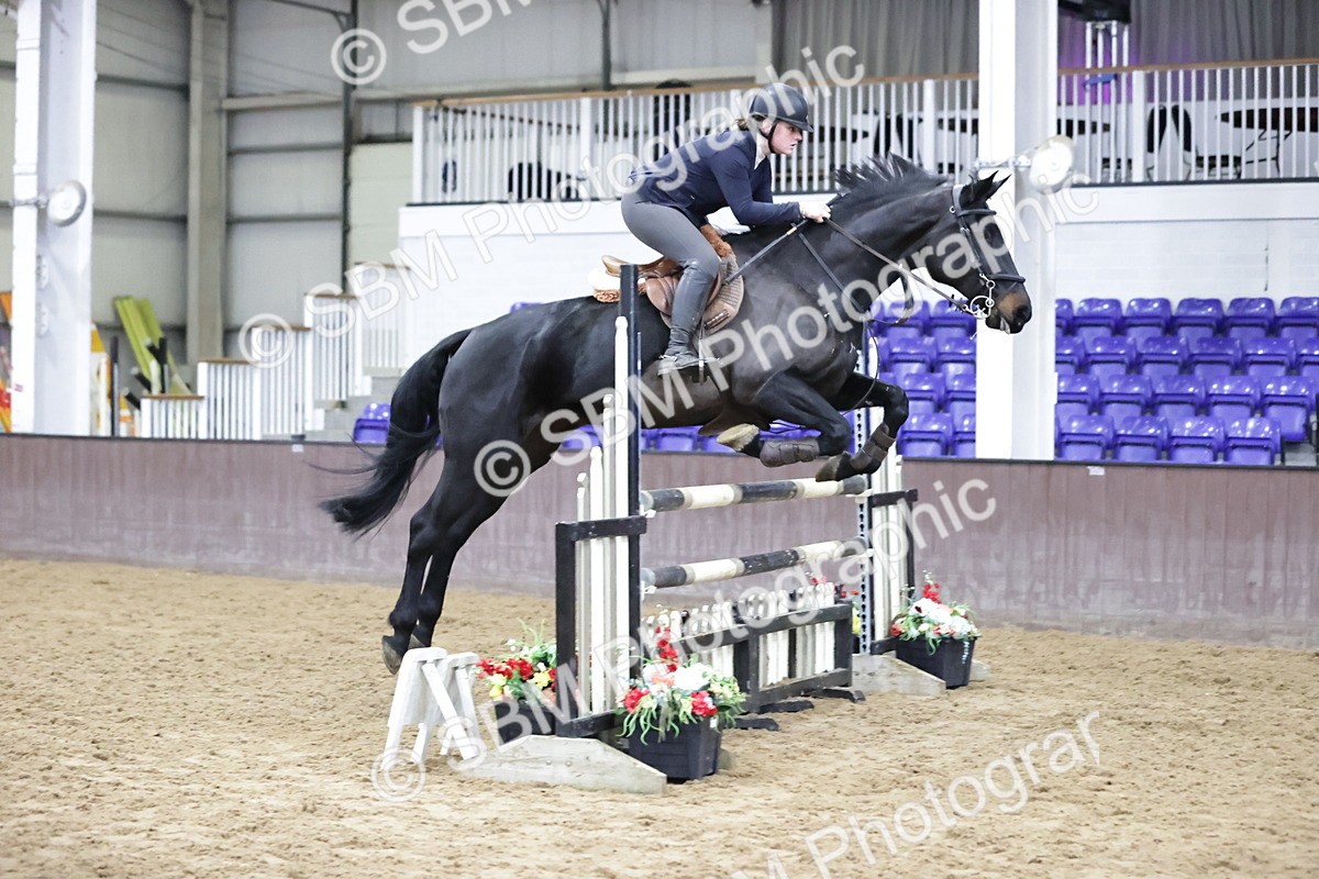 SBM_001332 - Class 4 - Senior Newcomers/ 1.10m Open