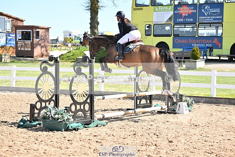 240420A-115356-10656 - Cls 15, 1 Star Bronze Tour 1.15m