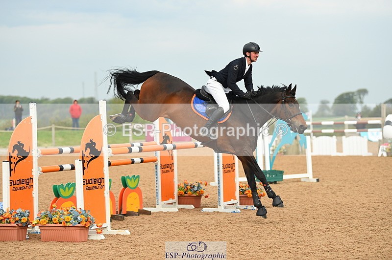 230504A-090748-00280 - Cls 8 Snr Foxhunter