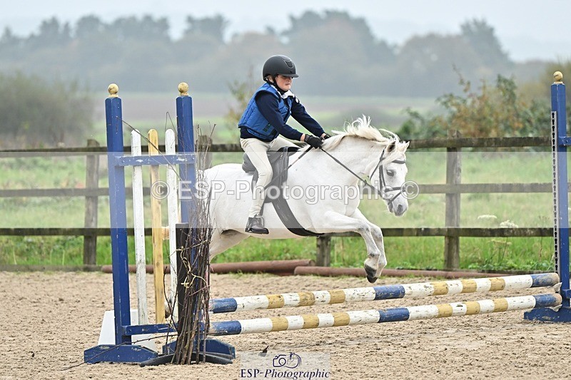 241110-095917-00147 - 40cm Showjumping