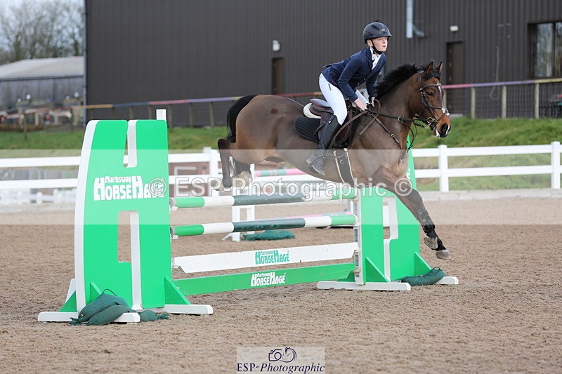 240211A-113817-02506 - Cls 5 Pony Newcomers & 1m Open