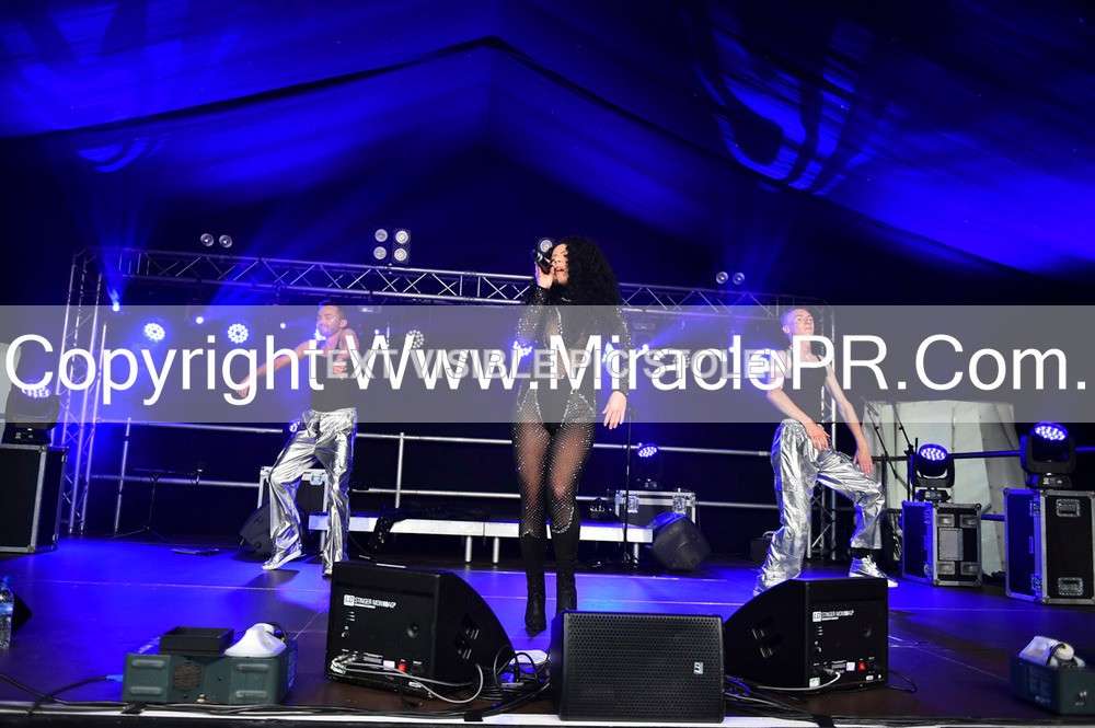 SH4_6130 - The Cher Experience