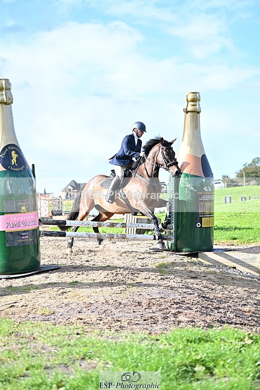 240912A-171610-02698 - Cls 7 Snr 90cm Open Speed Derby