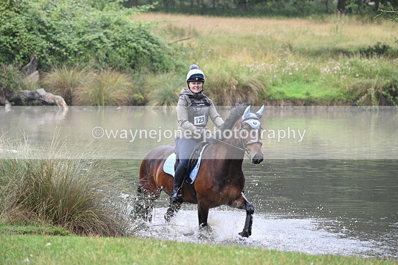 WJ7_9036 - Time at Water 11:53 to 12:23