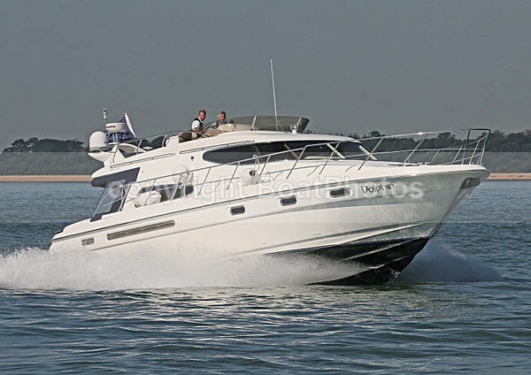 120725 DOLPHIN SEALINE T51 WT7A7526 - Flybridge Cruisers
