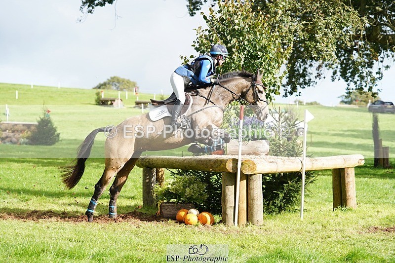 231020-142358-09504 - 130-DUNTOGETHER-Saffron.Cresswell-XC