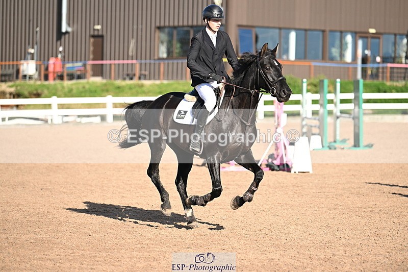 241026A-143908-01384 - SAT Cls 16-18 Children on Horses