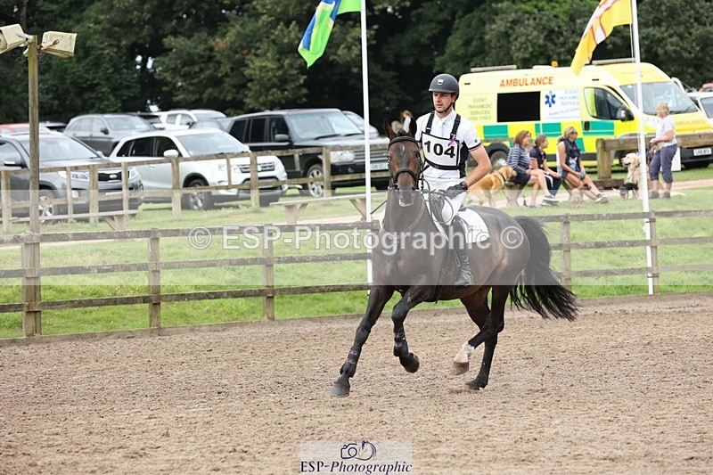 240803-102417-00540 - 104-Ollie_Martin-MIH_HUNTERS_BEAR