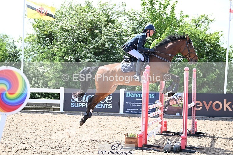 260507-133944-03595 - Cls 9 1.05m Amateur Qualifier