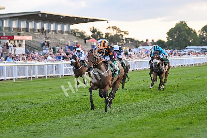 150825-Race 3-South Parade-2707 - Race 3