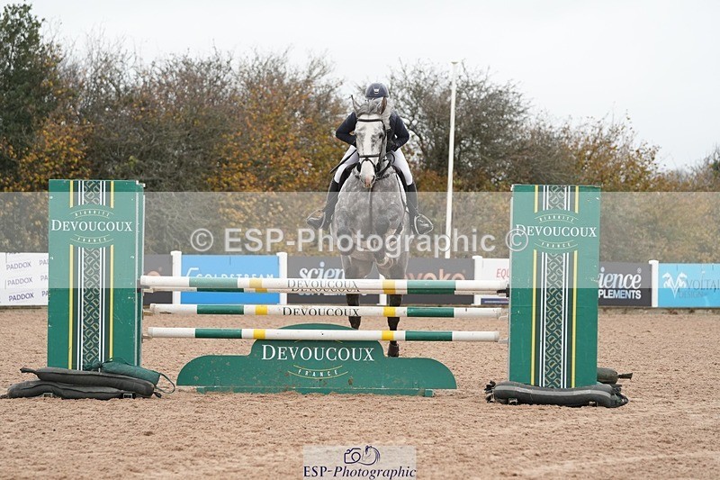 251109-104618-03460 - Cls 19 Snr 1.05m Open