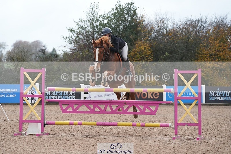 251107-130323-01052 - Cls 6 Foxhunter and 1.20m Open