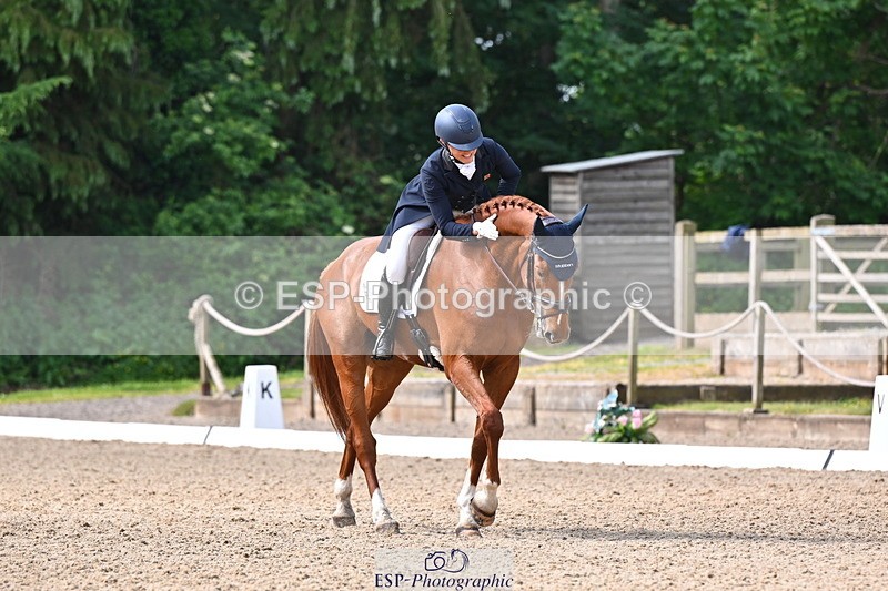 250523A-102113-05930 - C-261-Danielle.Dunn-ICI.DOR.DE.DONNA.CADANZA.Z