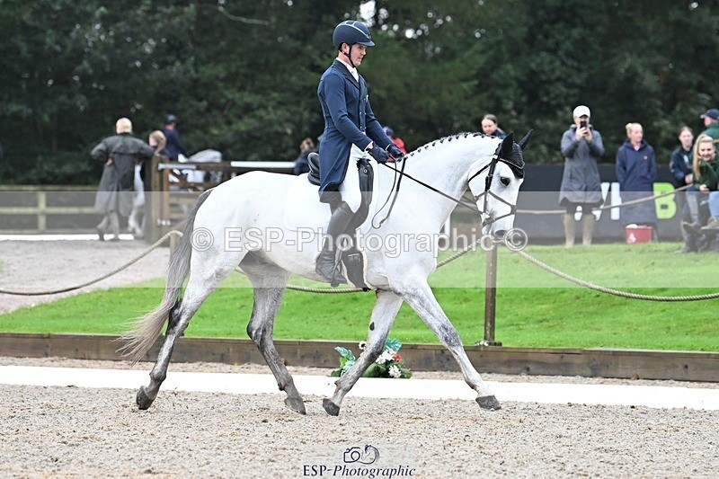 231019-094302-01193 - 027-IE.MR.MCGREGOR-Will.Furlong-DR