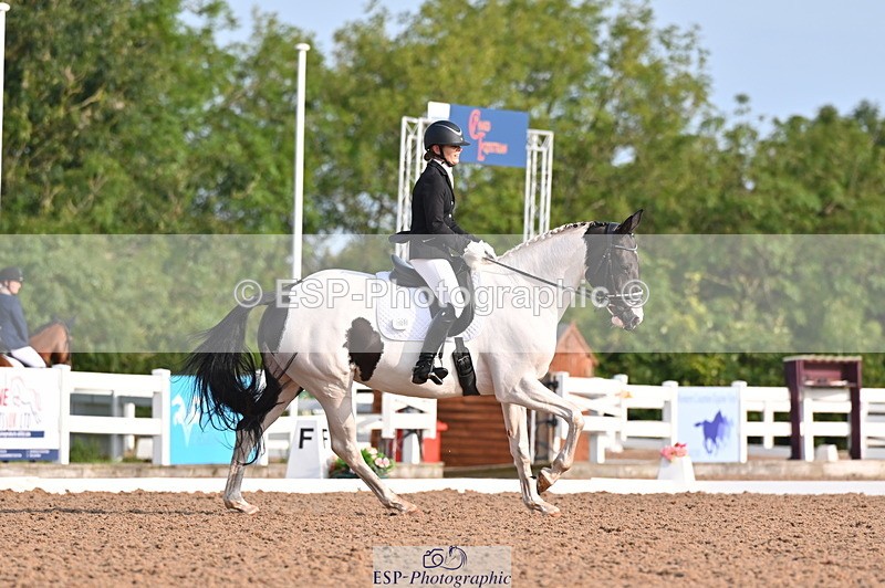 240817A-091014-06513 - 109-Michelle.Head-Alvescot.Winning.Mood