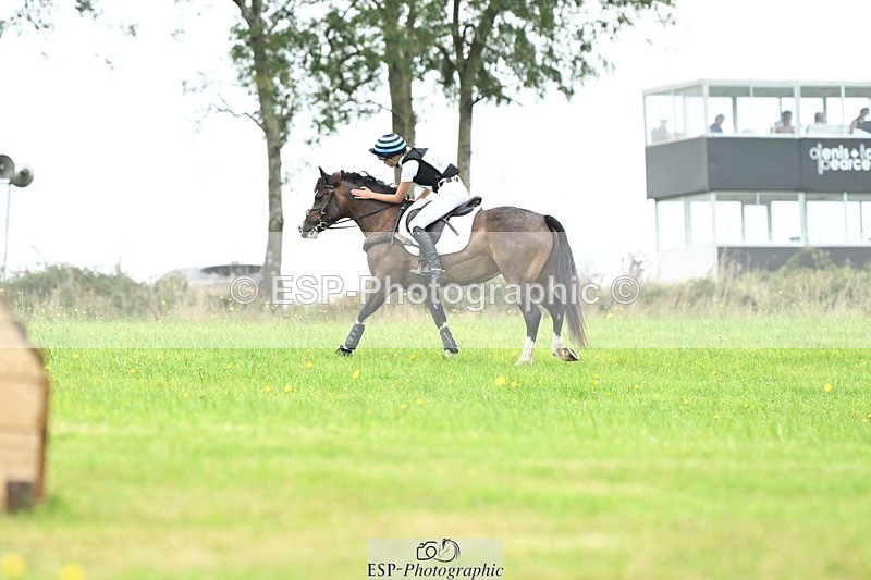 240831A-141434-03671 - 253-Kelsey.Webber-YARTY.RIBBONS