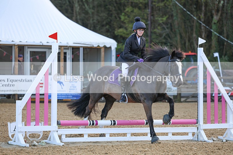 3E7A9675 - Clear Round 40cm