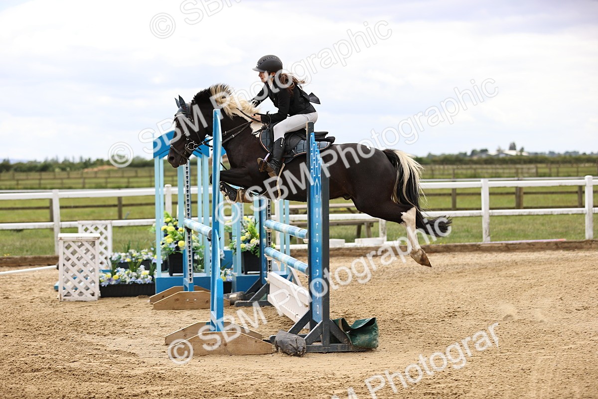 SBM_000345 - Class 4 - 1m showjumping