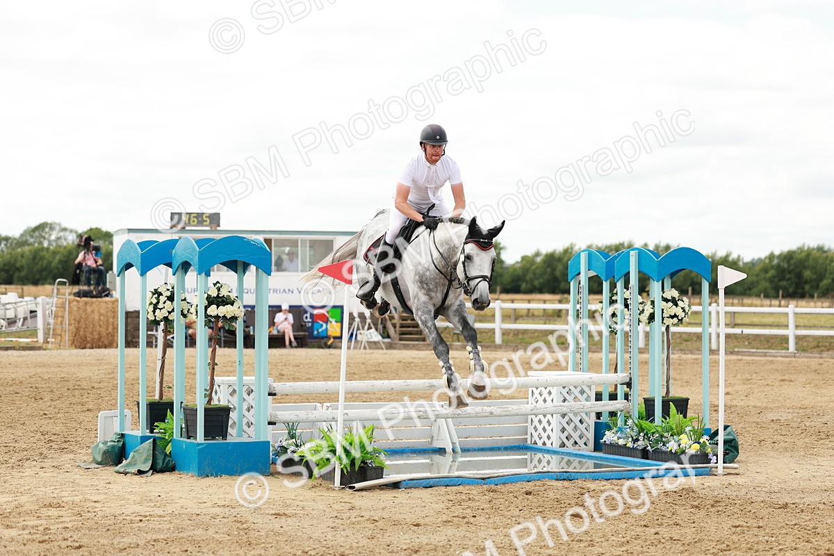SBM_019024 - Class 21 - Senior Newcomers Championship 2d Rd