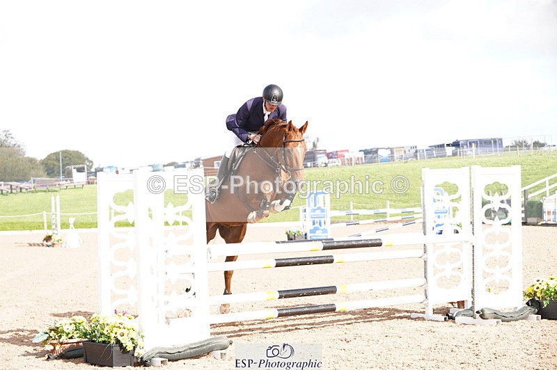 241004A-112340-00210 - Fri 02 Snr 1.05m Open