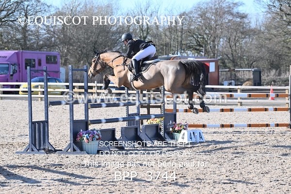 BPP_3744 - CLASS 8 Senior Newcomers/ 1.10m Open