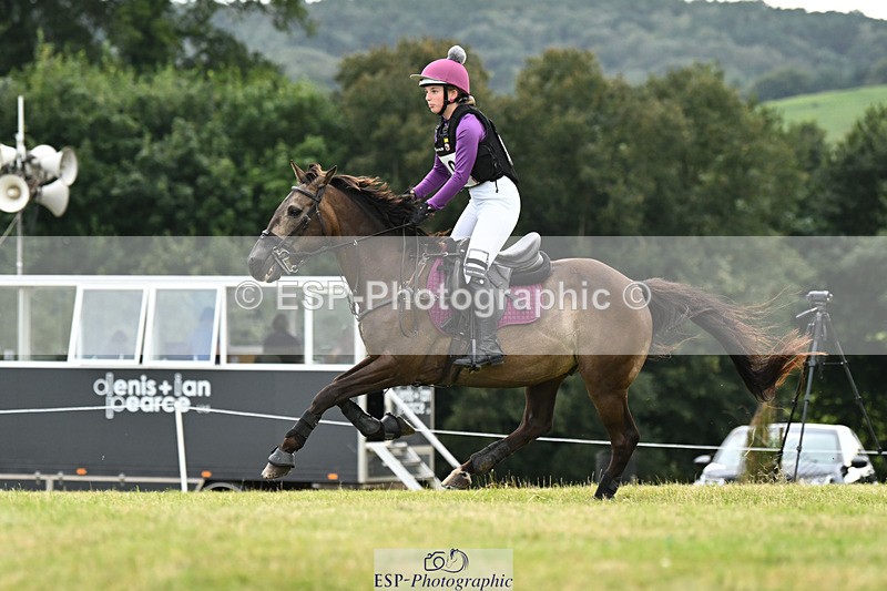 240825X-154630-36569 - 80cm XC 15.30 to 16.30