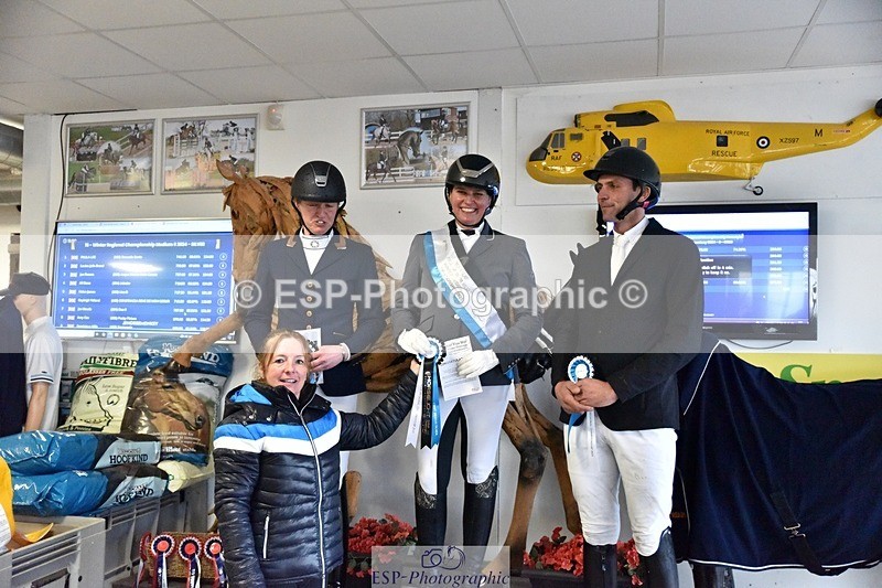 250215-131540-03679 - Medium Silver Presentations