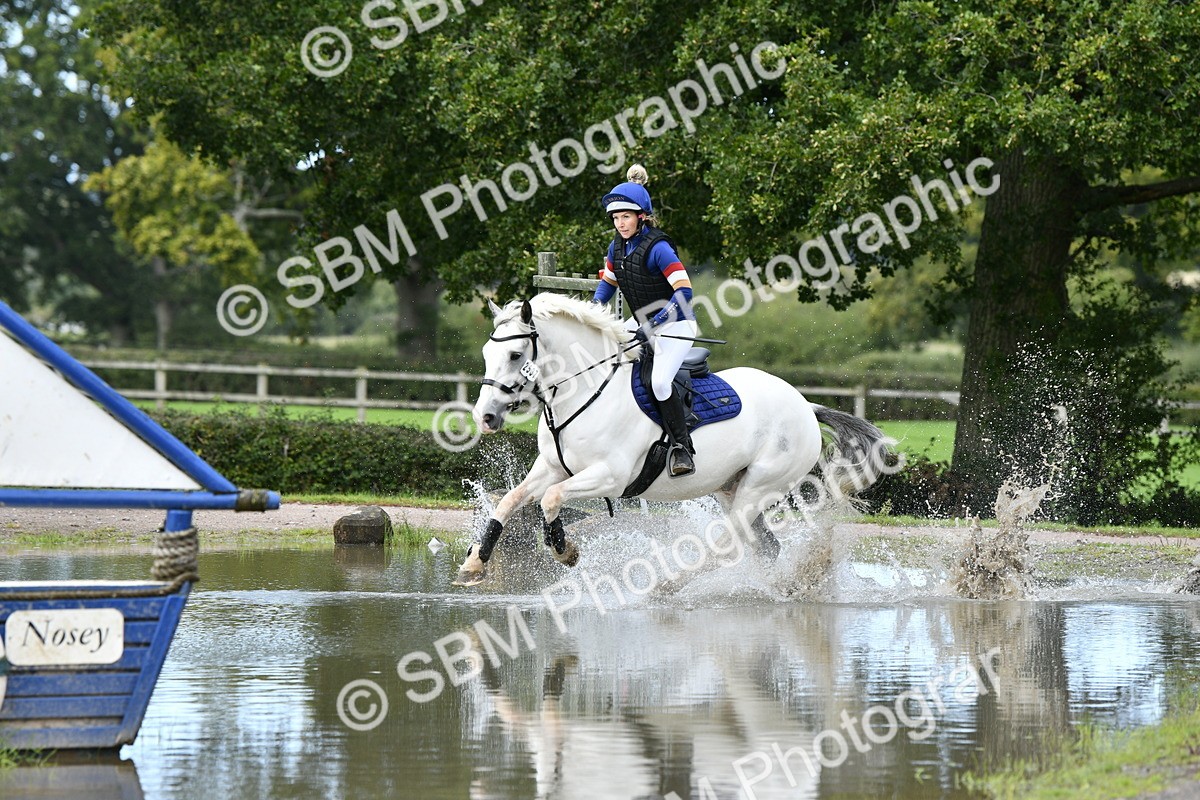 SBM_04346_E2 - B Eventers Challenge 70cm - Stacey