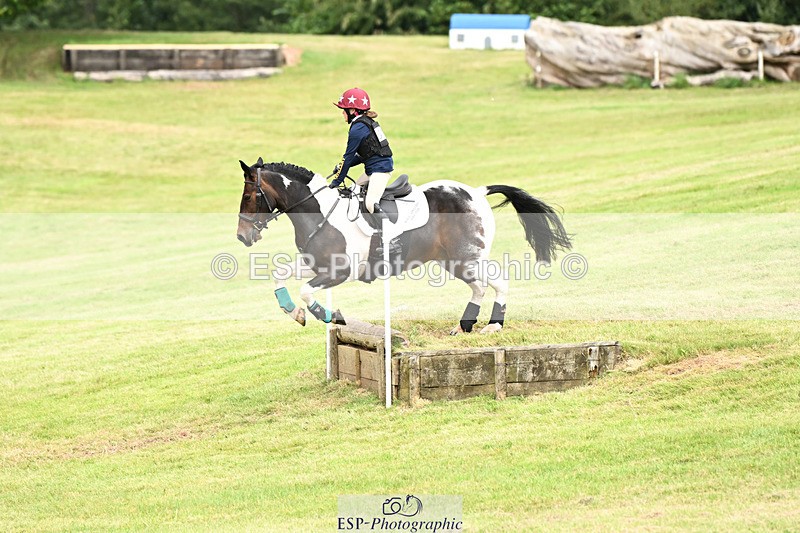 240825X-160004-36632 - 80cm XC 15.30 to 16.30