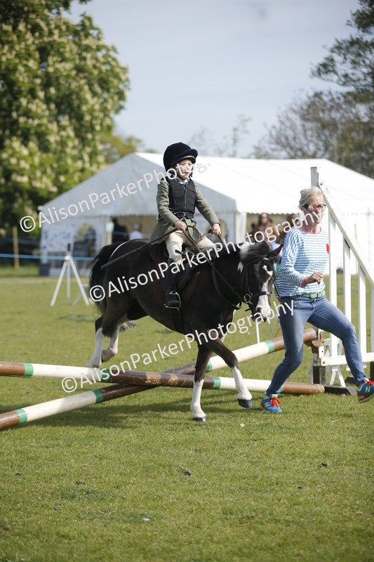 20260426-1115 - Class 1 - Mini Jumping - Lead rein or Assisted