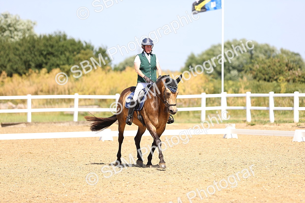 SBM_009473 - Novice 5 - 9.50-10.53