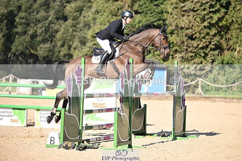 260321A-151059-01065 - 6 Foxhunter 1m 20 Open