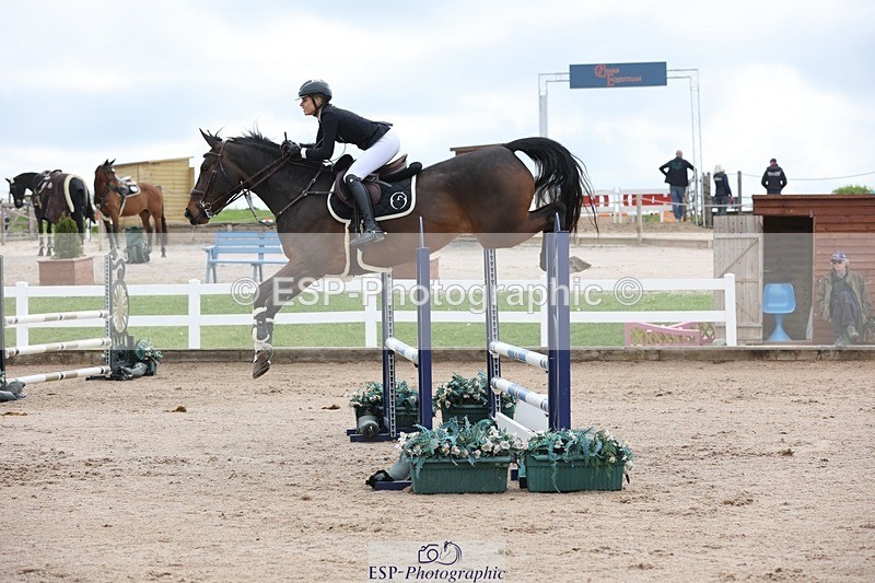 250508-091842-00110 - Cls 6 Snr British Novice and 90cm Open