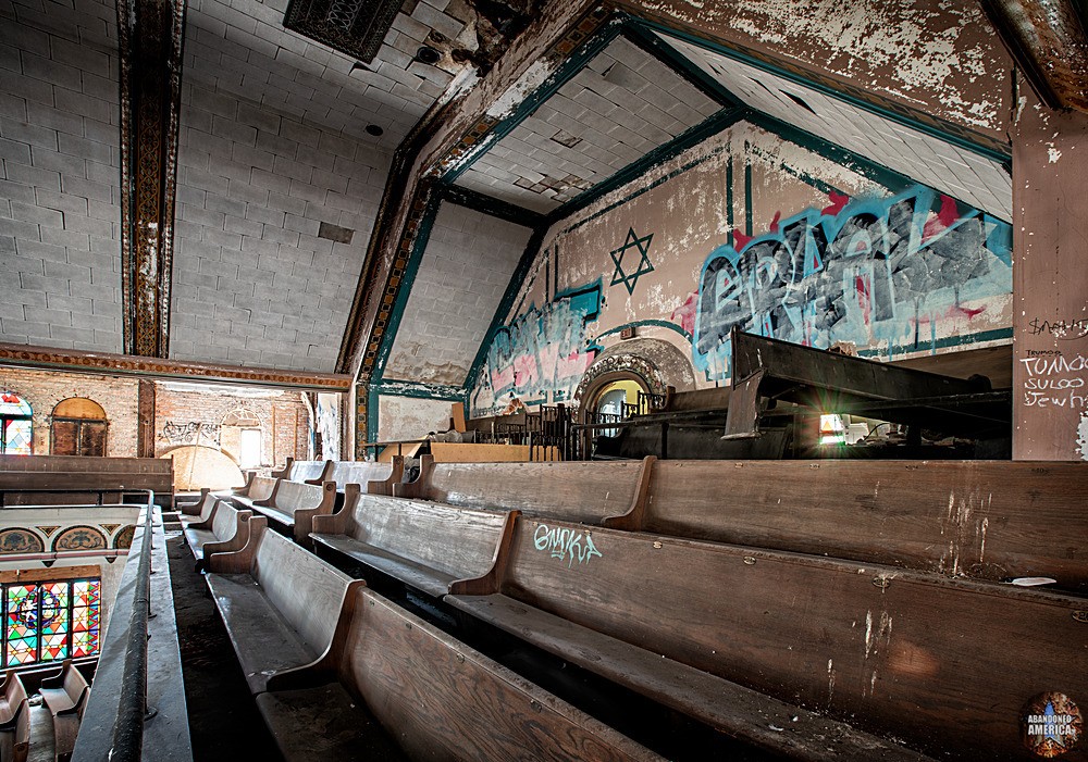 Agudas Achim Synagogue (Chicago,IL) | Sanctuary Balcony Rear View - Agudas Achim Synagogue