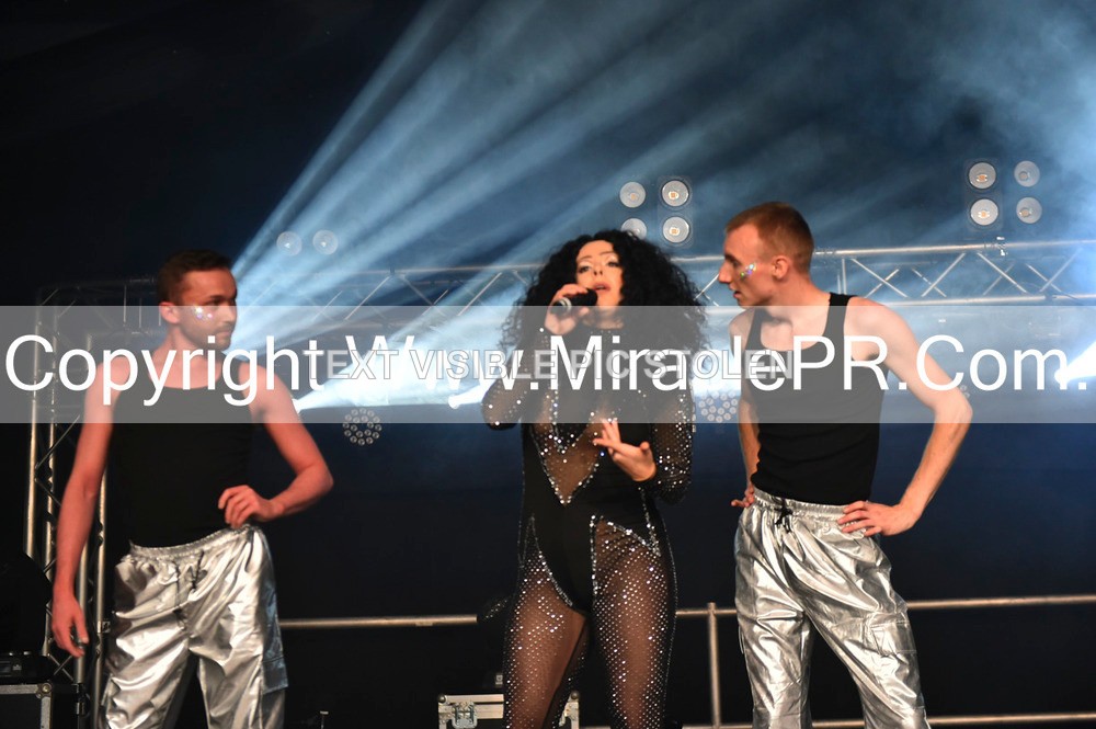 SH4_6256 - The Cher Experience