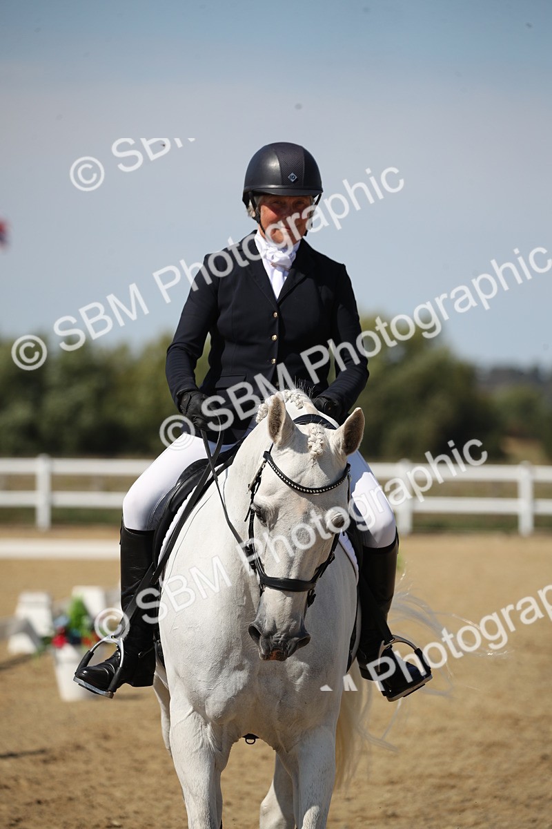 SBM_005027 - Class 11 - Novice 5 - 11.41-12.58