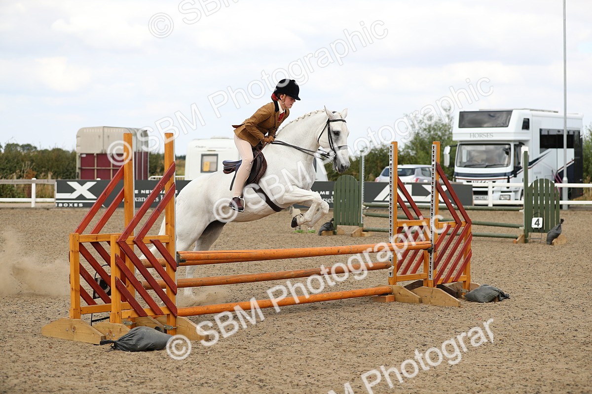 SBM_05644 - Class 48a Style & Performance 70cm (15-19)