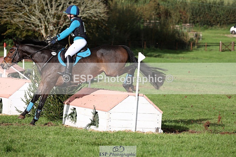 231021-153236-20397 - 496-HIGHDALE.AUTUMN.SUNRISE-Vicky.Stacey-SC+XC