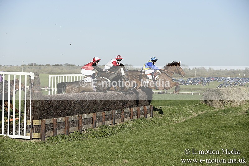 PtP 250317 475 - V.W.H. Hunt Point-to-Point Siddington 25/03/17