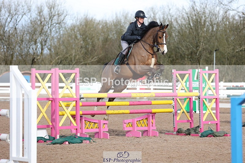 240223A-112503-00836 - Cls 4 Snr 1.05m Open