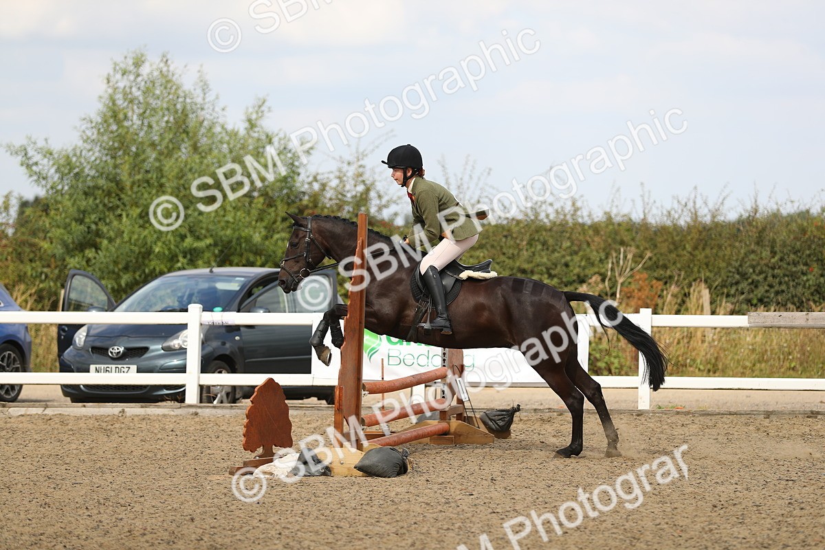 SBM_05615 - Class 48a Style & Performance 70cm (15-19)