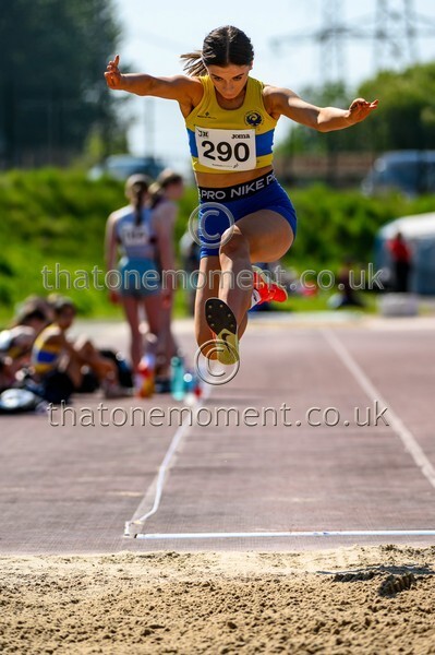 West25Sat-928405 - Field Female