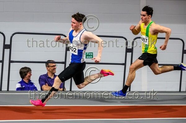 AgeInd25SUN-912939 - Track Male