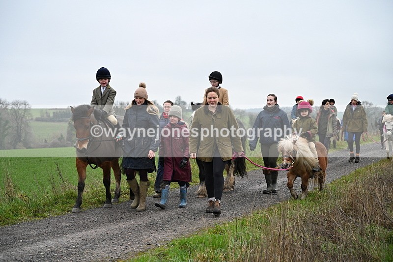 WJ7_9826 - Walk out..