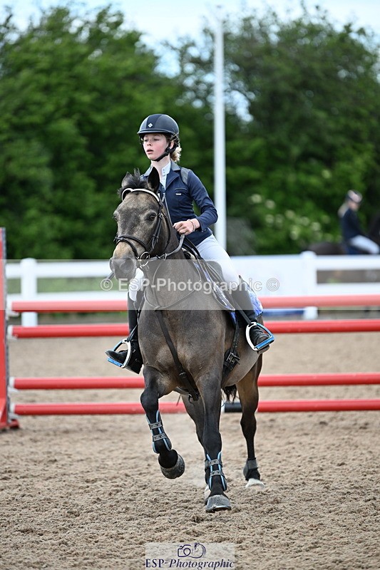 240608A-152436-01633 - Cls 11 Pony Newcomers and 1m Open