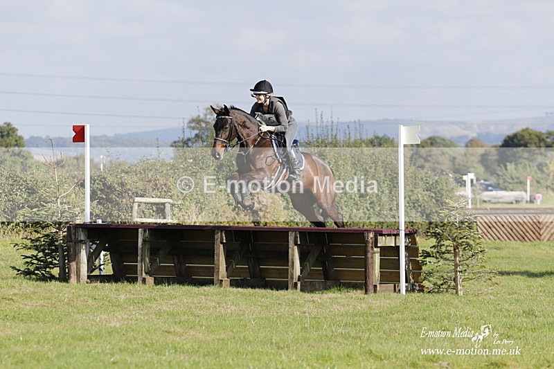  WWHT 171021 3569 - Intermediate Pairs (0.90m)  17/10/21